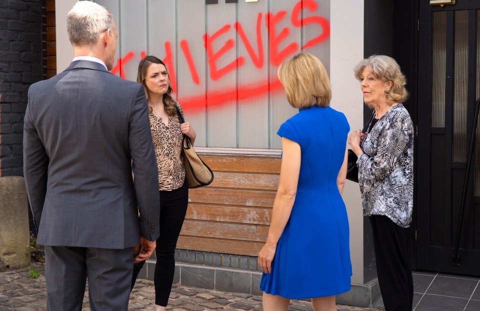 Tracy Barlow is left thoroughly unimpressed in upcoming Corrie scenes