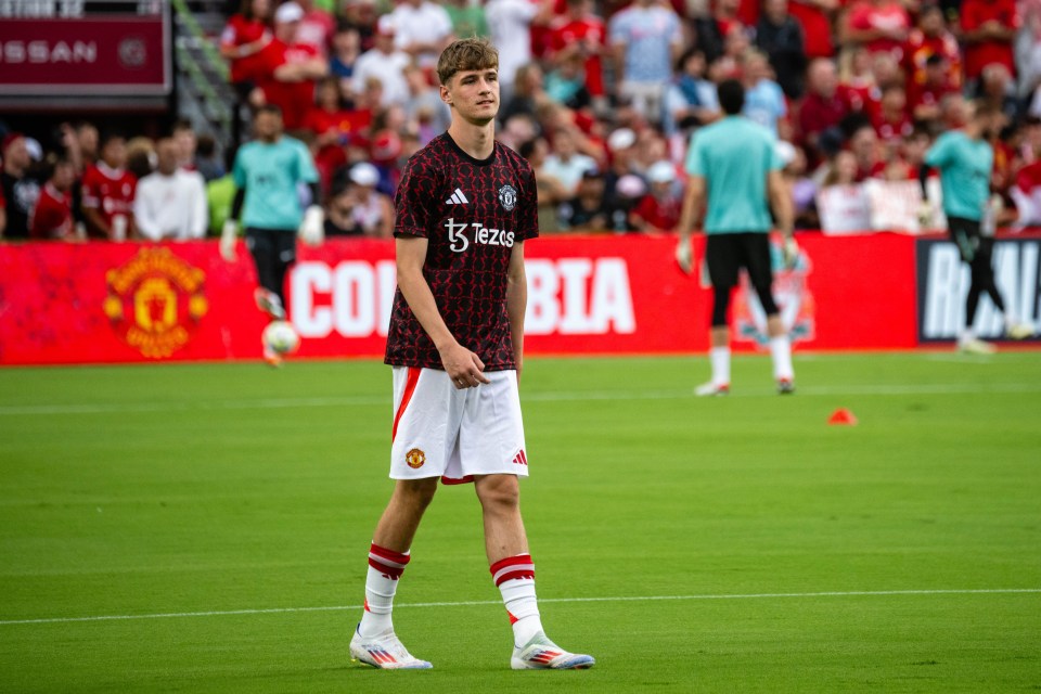 Darren Fletcher's son Jack scored twice in the under-21 side's win over Barnsley