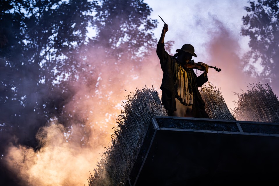 The fiddler was given a vantage point overlooking the stage, with the roof cleverly topped with wheat