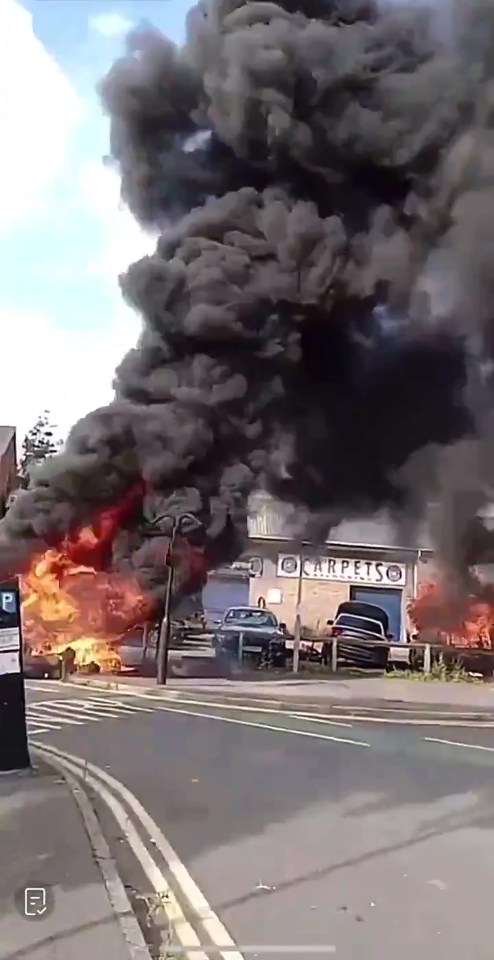 A car park in Hull was seen on fire with multiple cars torched