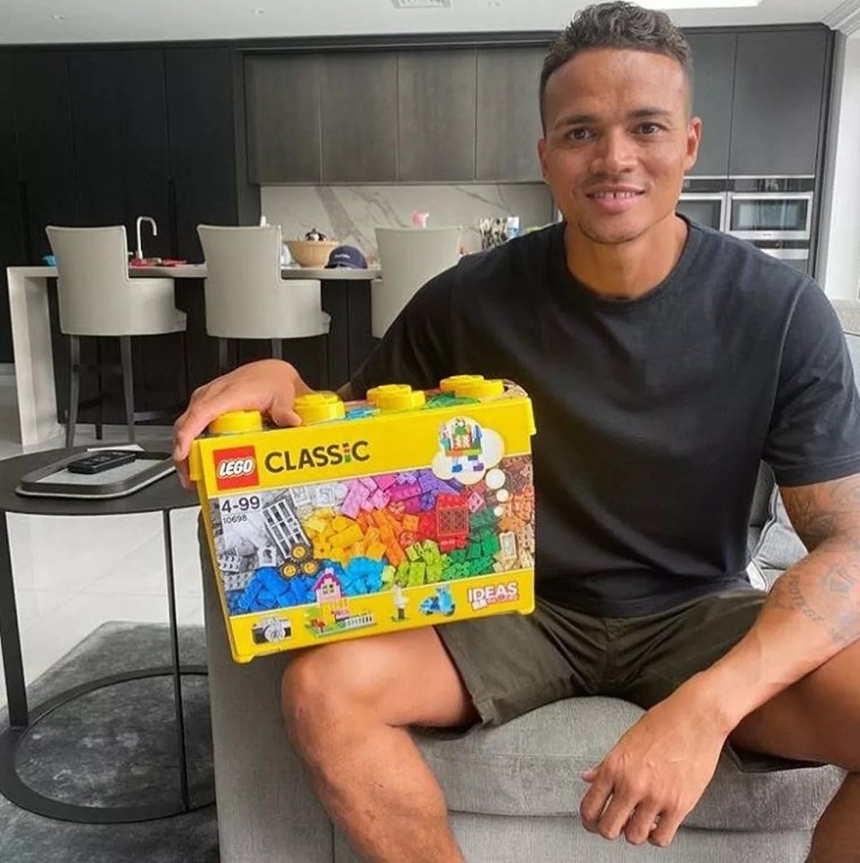 Jenas often gives sneak peeks into his family home