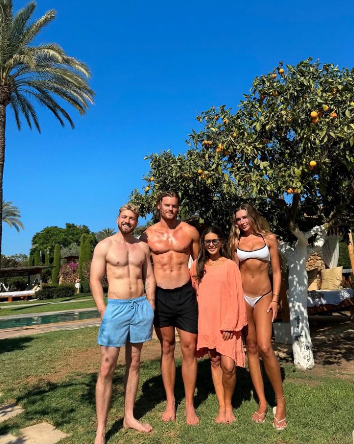 Sam and Zara are on holiday with his sister Louise and her fiance Ryan