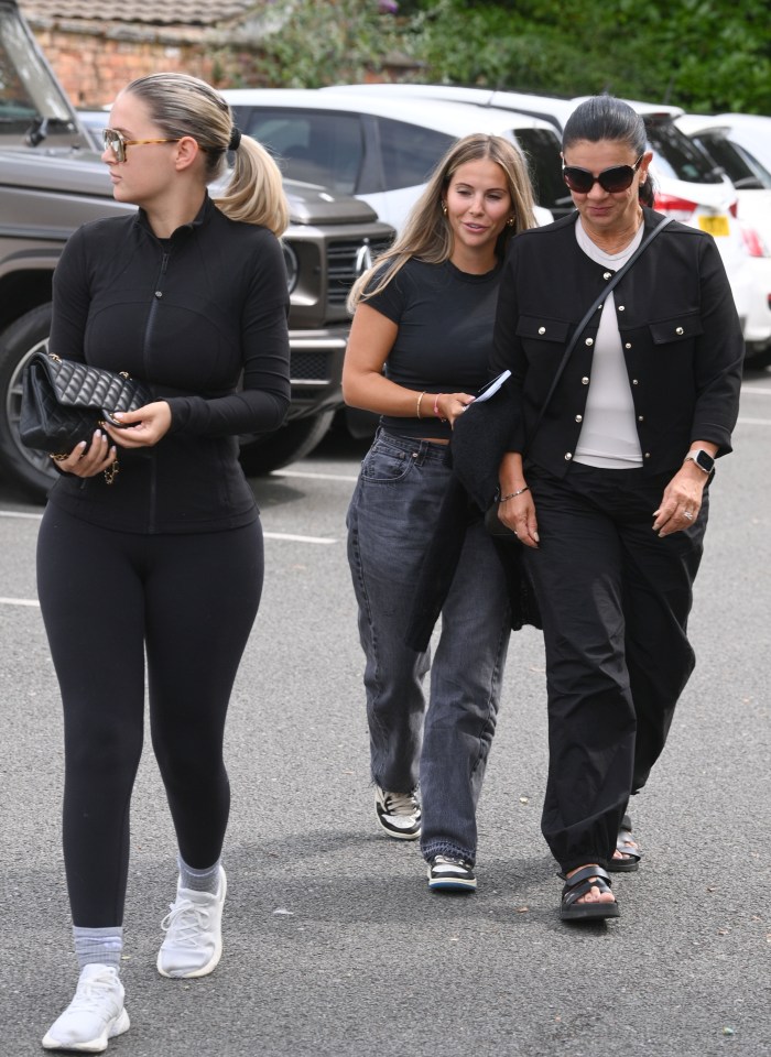 Molly was seen going to the pub with some friends, including Anouska Santos (centre)