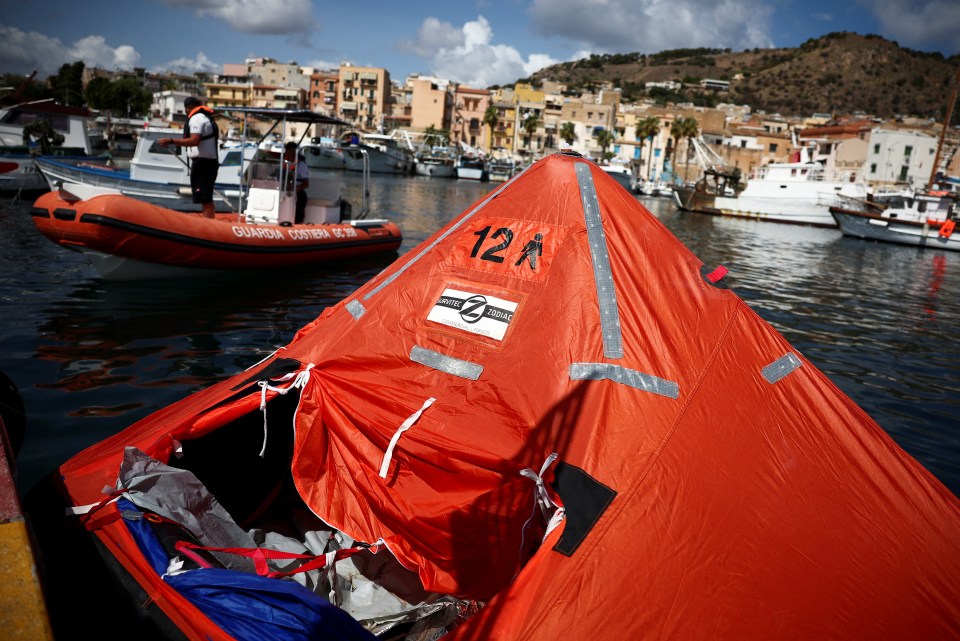 The small life raft up close in Porticello harbour