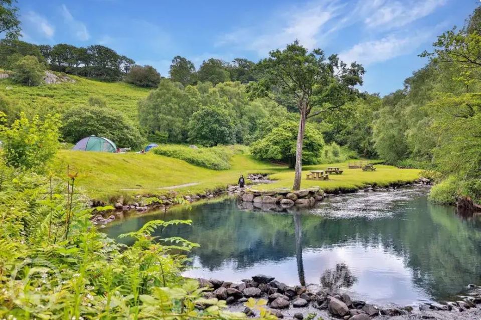 The Nantcol River runs through the campsite