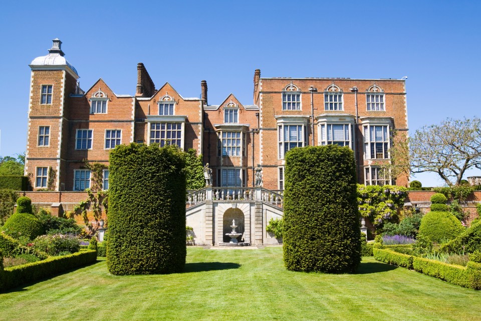 Hatfield House is an English stately Home set in a large 42-acre park