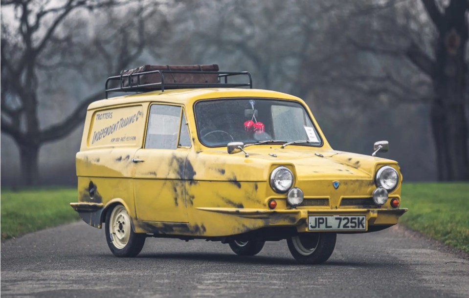 Del Boy's three-wheeled van sold for £26,000 at an auction