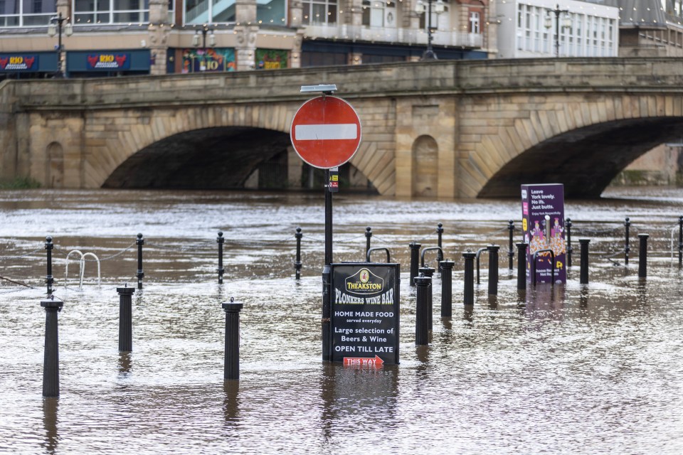 Flooding in York city centre this morning where the River Ouse has broken its banks