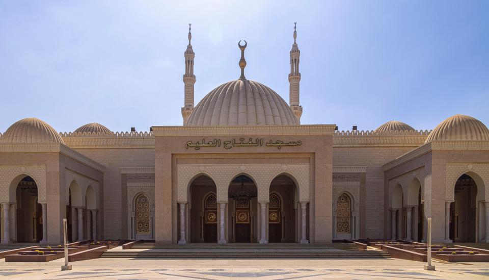 Etrance to Al-Fattah Al-Aleem mosque in the New Administrative Capital