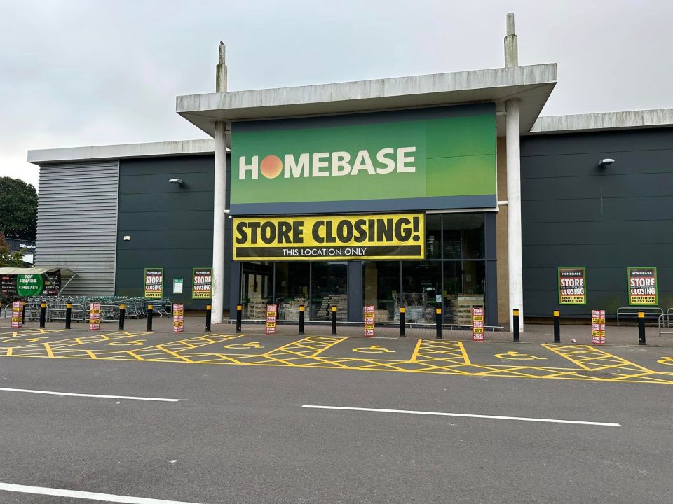 The shops are now brandishing huge "Store Closing" signs