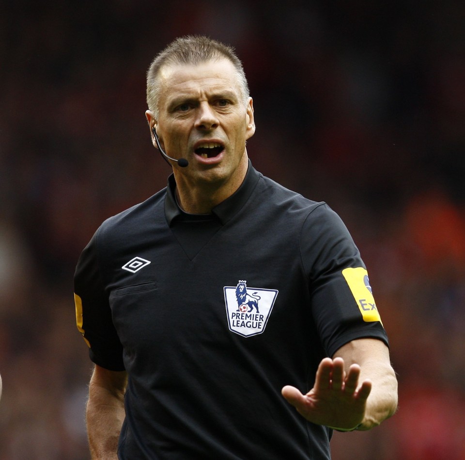 Mark Halsey thinks VAR should have told the ref to head to the monitor