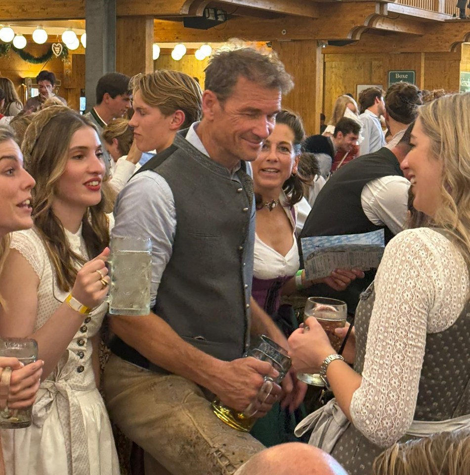 Here is Jens Lehmann picture, for print.</p>
<p>We still need to hold off online use. Bild expecting to go live at 7pm GMT.<br />
Oktoberfest<br />
arrest<br />
drunk