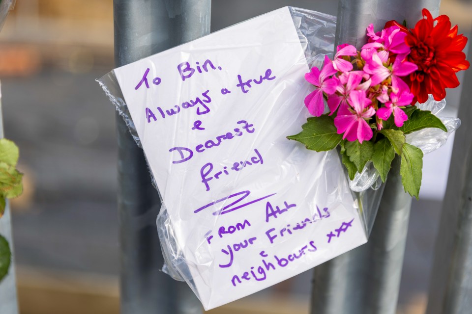 A heartbreaking tribute left by neighbours