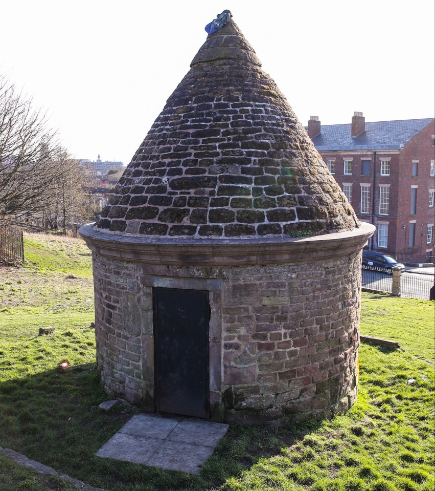 Prince Rupert’s Tower is one of two Georgian lock-ups whichs still exists in Liverpool