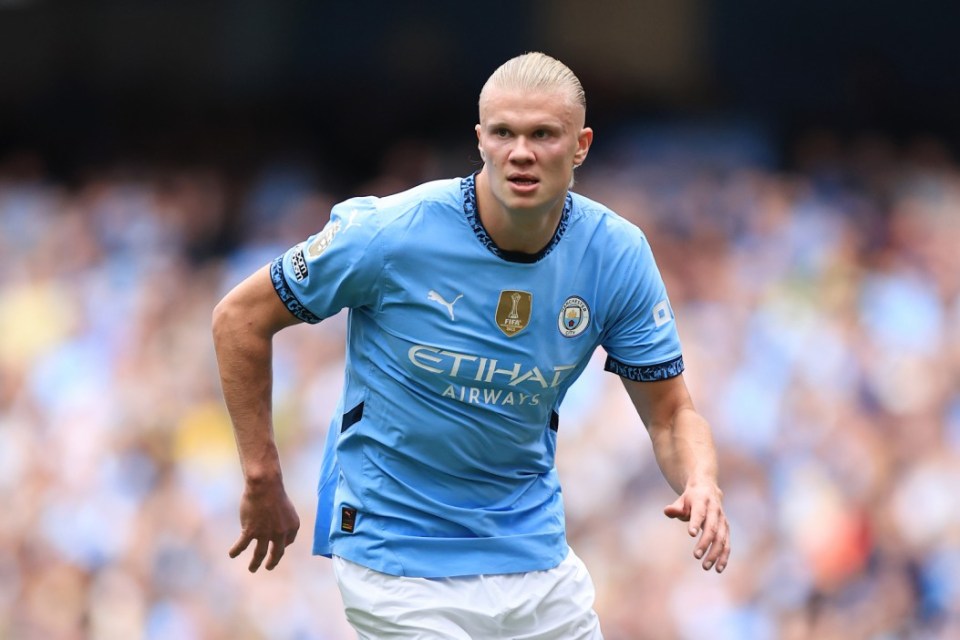 MANCHESTER, ENGLAND - SEPTEMBER 14: Erling Haaland of Manchester City in action during the Premier League match between Manchester City FC and Brentford FC at Etihad Stadium on September 14, 2024 in Manchester, England. (Photo by Simon Stacpoole/Offside/Offside via Getty Images)