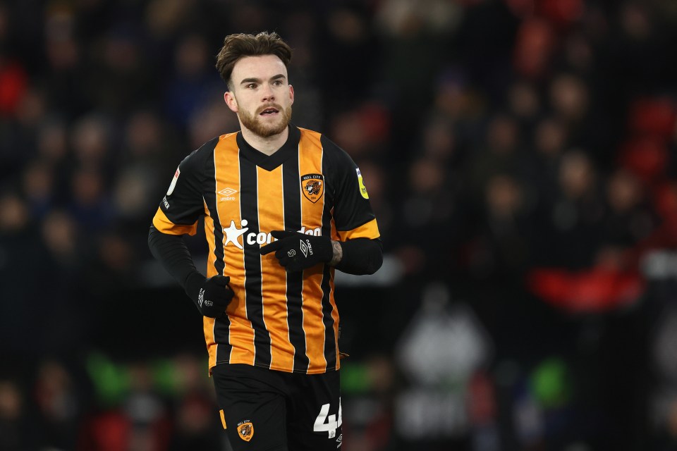 Aaron Connolly is on the verge of joining Sunderland on a free transfer