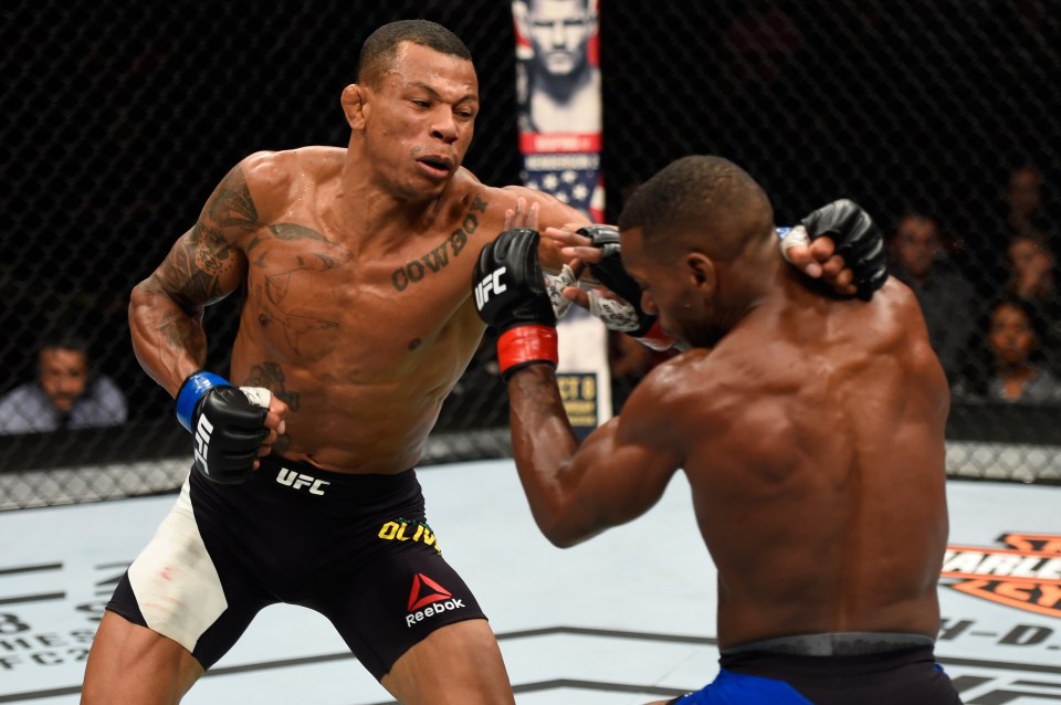 Alex Oliveira left the Ultimate Fighting Championship in April 2022