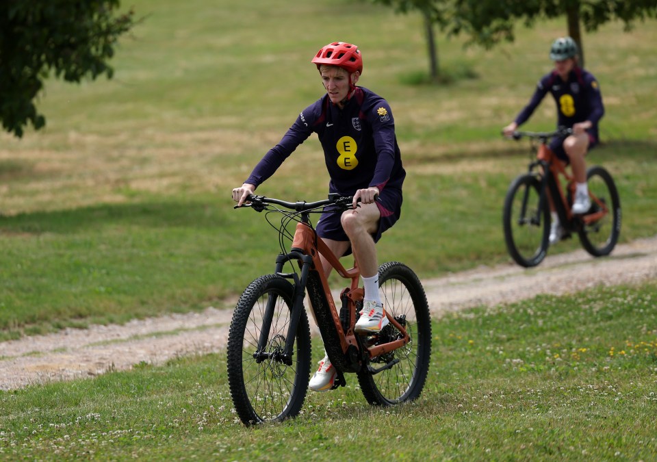 Southgate was left bemused after Anthony Gordon fell off his bike in Germany