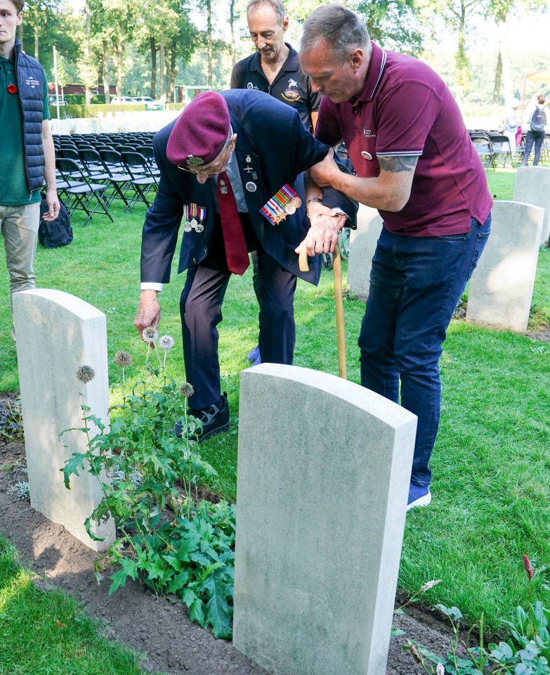 Geoff laid a wreath at the Glider Pilots’ memorial at Wolfheze, just yards from where he landed in 1944