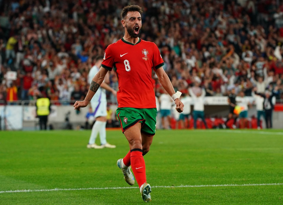 a soccer player with the number 8 on his jersey