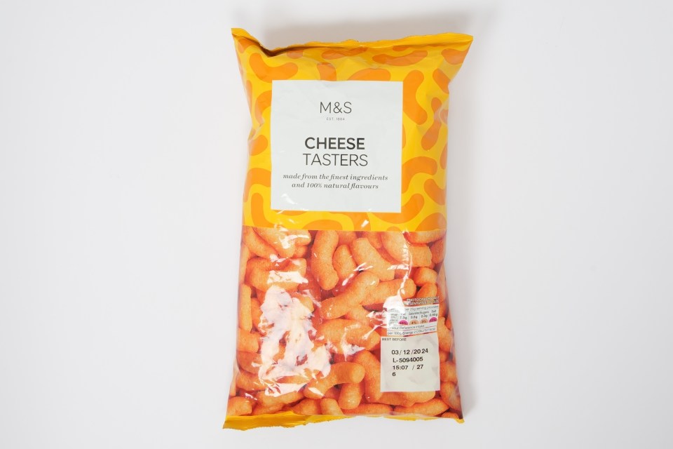 a bag of cheese tasters made from the finest ingredients and 100 % natural flavours