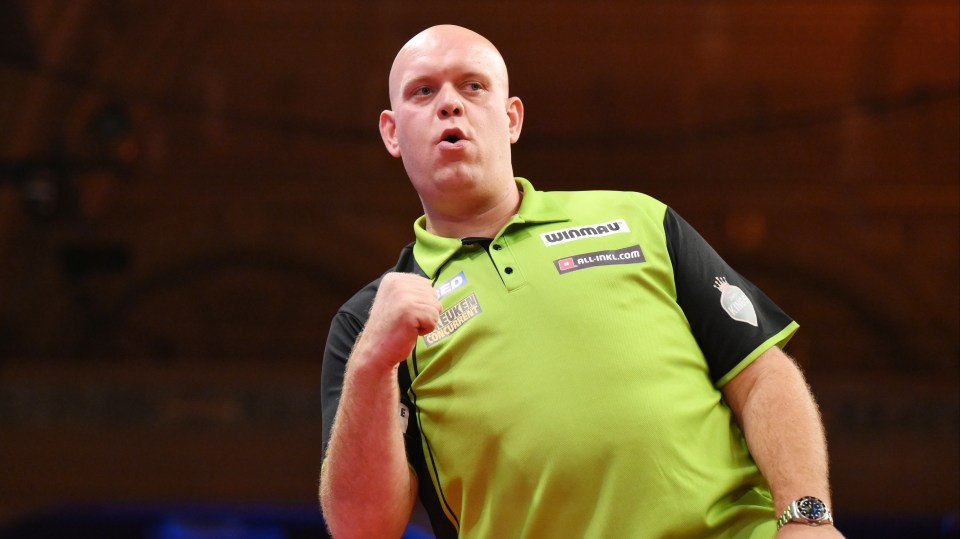 Michael Van Gerwen branded Gary Anderson a 'part timer' after insisting he's 'one of the best in the world'