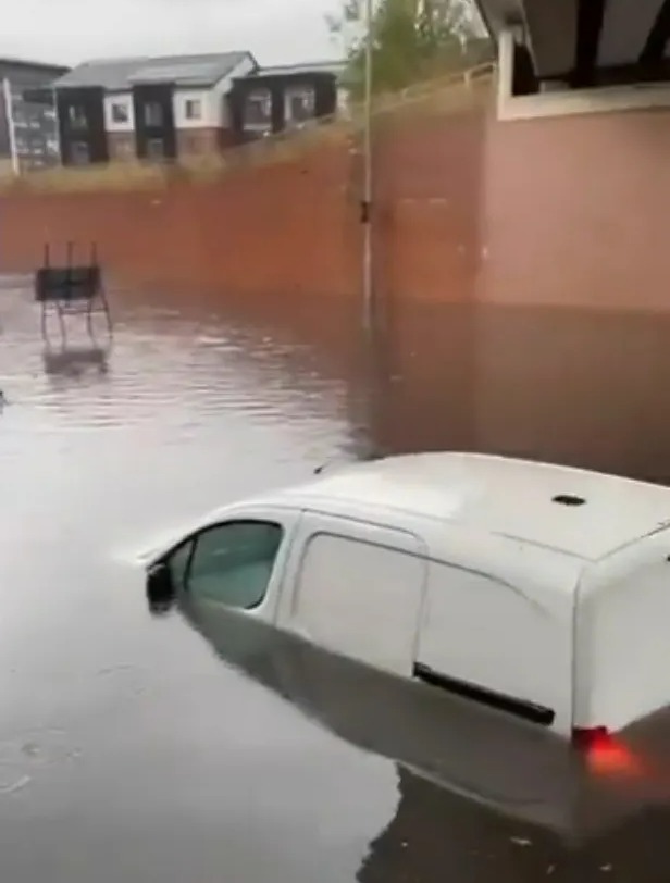 Flooded images of Dunstable yesterday with a van almost completely submerged