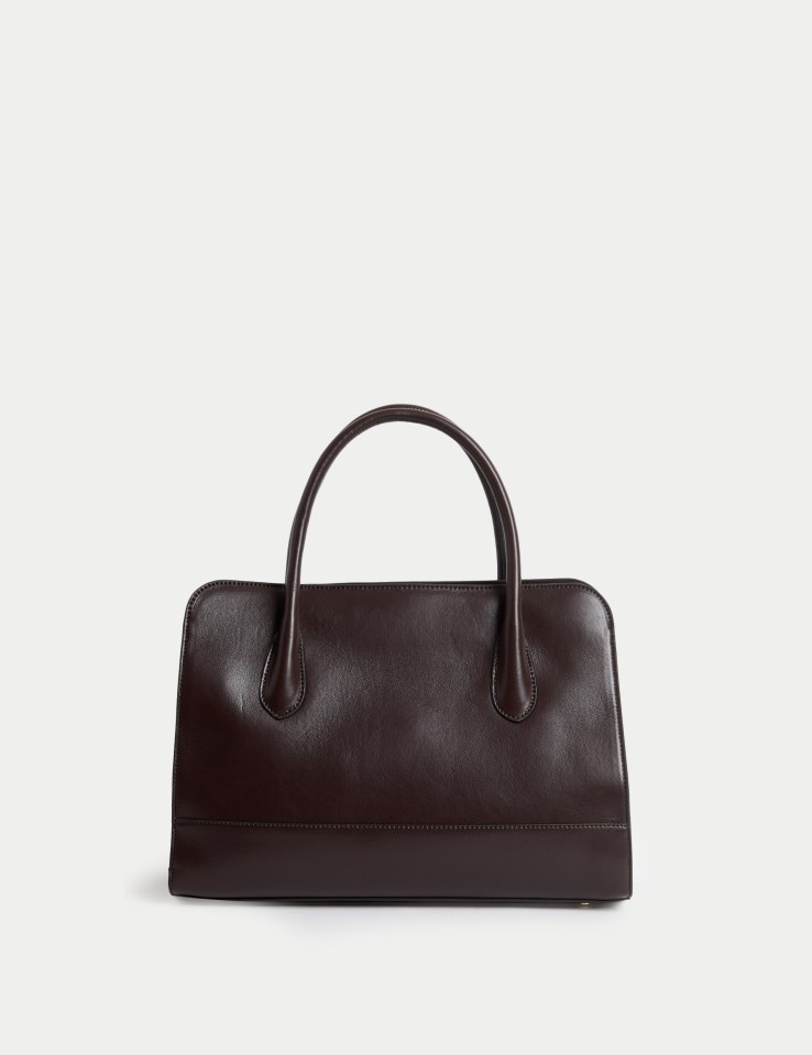 Her bag can be effortlessly substituted with a £39.50 one from Marks and Spencer