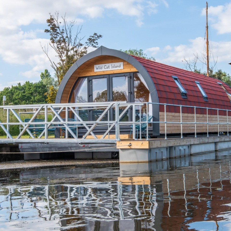 There are six houseboats to choose from, including the Wild Cat Island Floating Pod