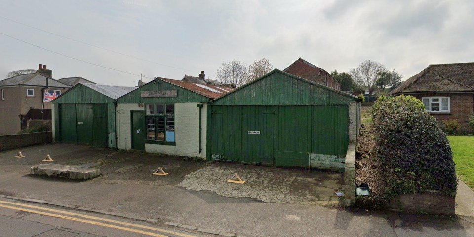 The independent garage was a staple on Stationary Road