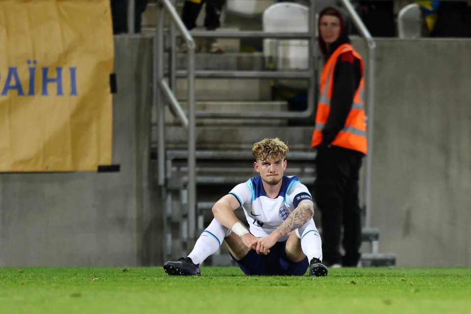 Elliott, 21, has reportedly suffered a fractured foot while on international duty with England's Under-21s