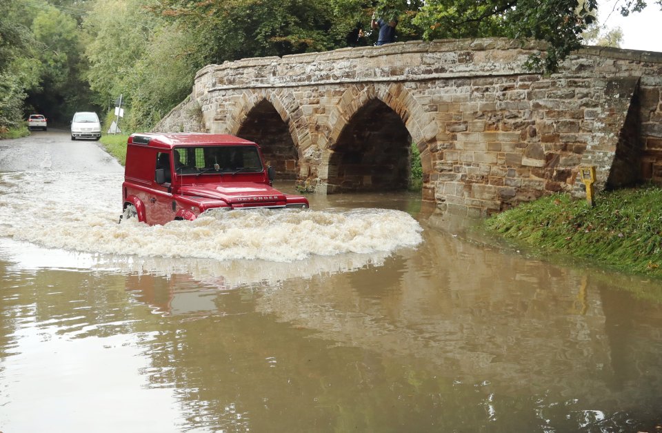 Roads are in chaos after flooding in Bedfordshire today