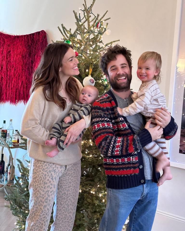 Mandy and husband Taylor Goldsmith share three kids