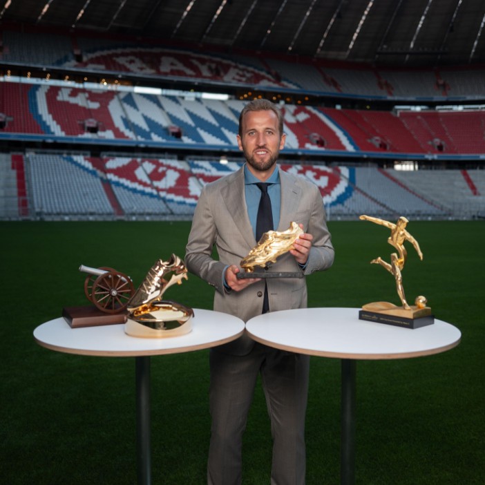 Golden Shoe award winner Kane hopes to play at the top for years to come