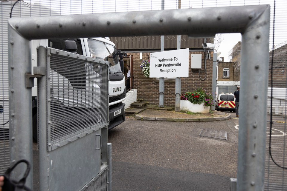 a sign that says welcome to hmp pentonville reception