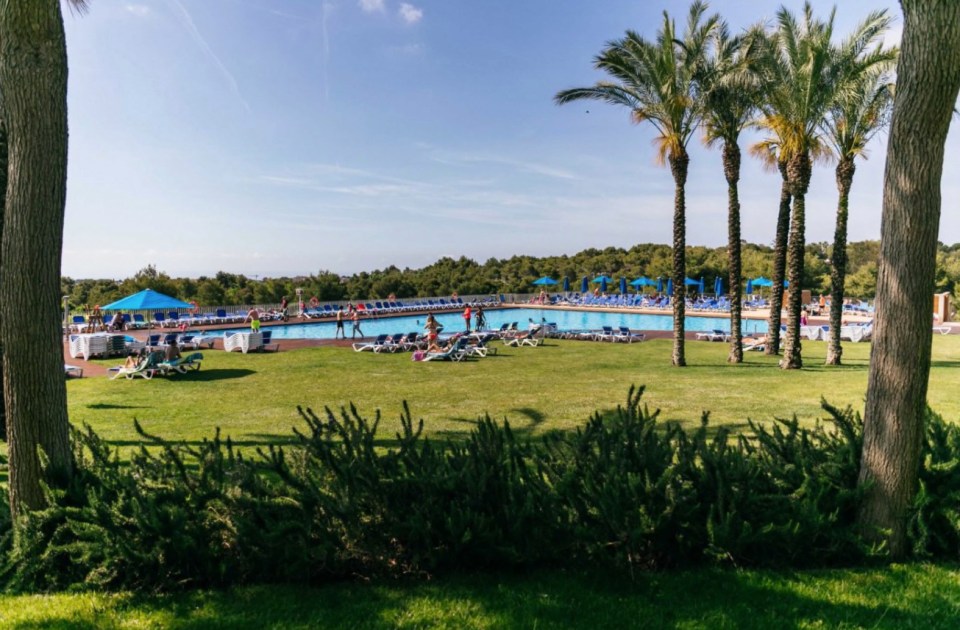 Vilanova Park also has a gym and sauna, and lots of social activities going on, including salsa classes and Zumba