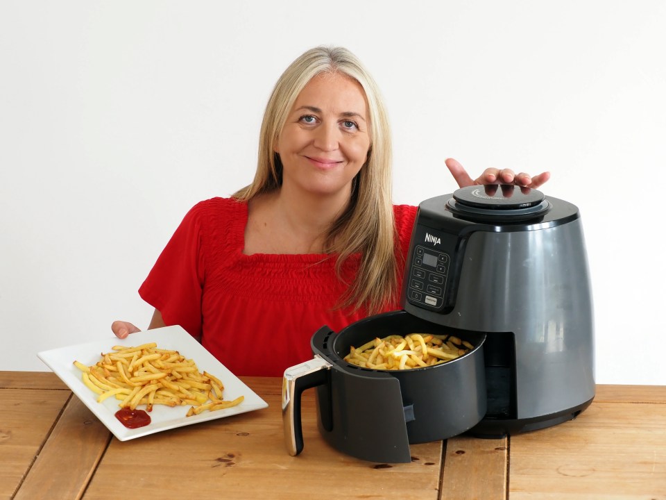 Natasha Harding puts seven varieties of chips to the air fryer test and marks them out of five