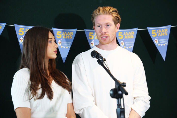 De Bruyne and his wife Michele Lacroix attended the Ronald McDonald House in Jette