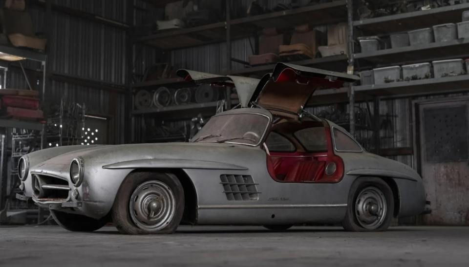 The draw of the entire auction was this last-of-its-kind Mercedes Gullwing