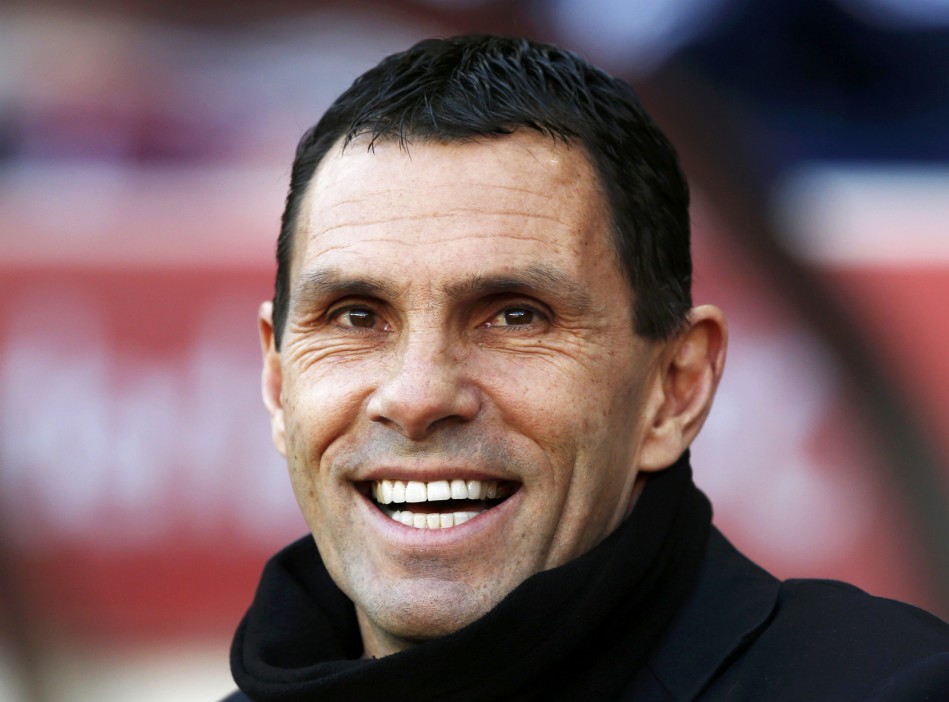 Sunderland manager Gus Poyet smiles during their FA Cup third round soccer match against Leeds United at the Stadium of Light in Sunderland, northern England, January 4, 2015. REUTERS/Andrew Yates (BRITAIN - Tags: SPORT SOCCER)