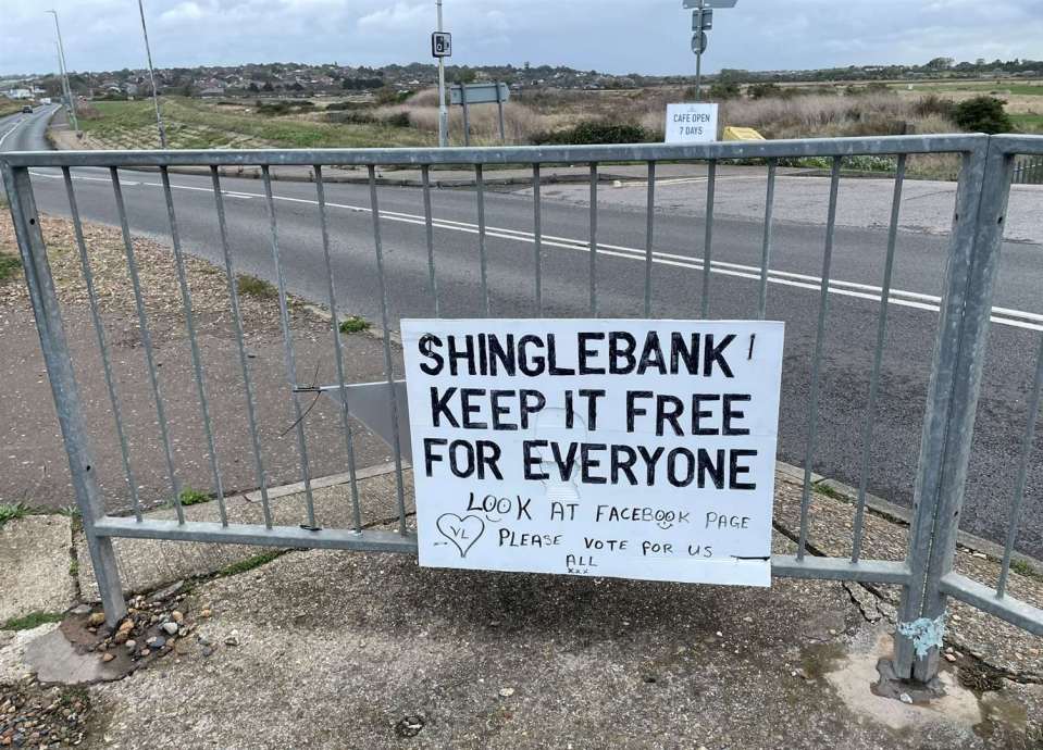 a sign that says shinglebank keep it free for everyone