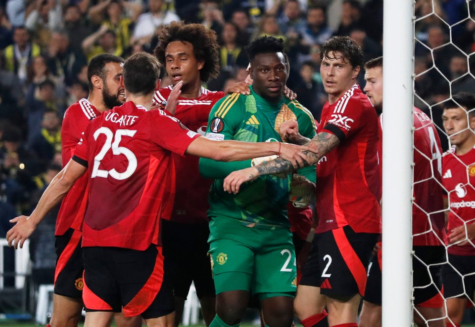 The United keeper was mobbed by his teammates after his heroics