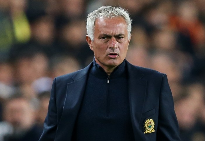 Jose Mourinho has backed his former trainee to take up Manchester United's offer