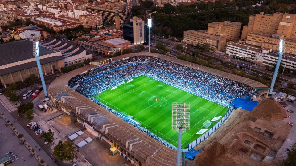 Real Zaragoza are still hosting matches despite the renovation