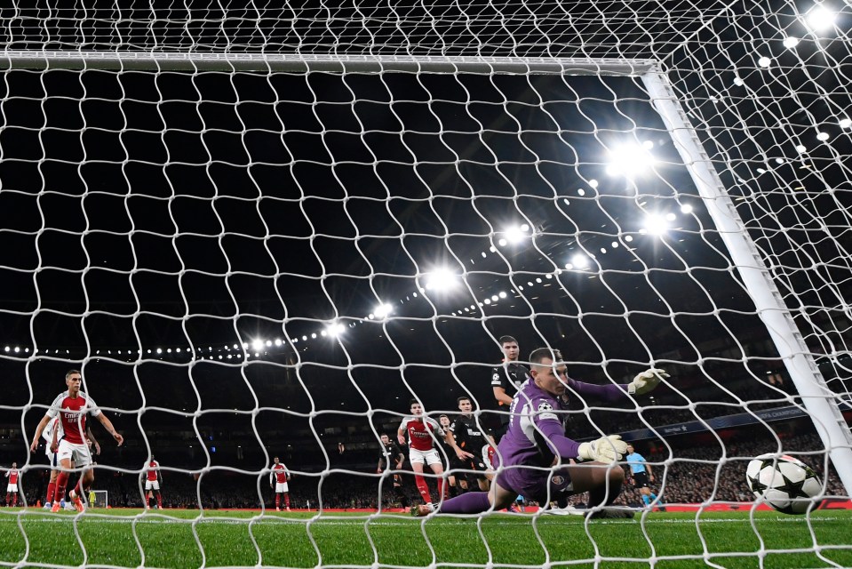 The ball bounced back off Shakhtar Donetsk goalkeeper Dmytro Riznyk into the back of the net