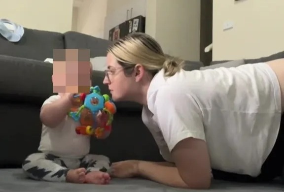 One Aussie mum took the internet by storm after announcing she's pregnant just four weeks after her maternity leave ended