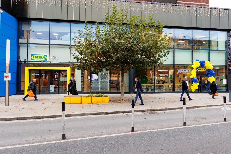 The restaurant is on the busy King Street