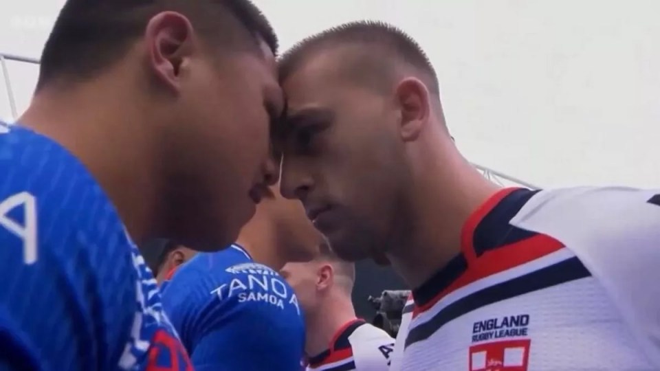 Lewis went head-to-head with Gordon Chan Kum Tong in Samoa's pre-match Siva Tau