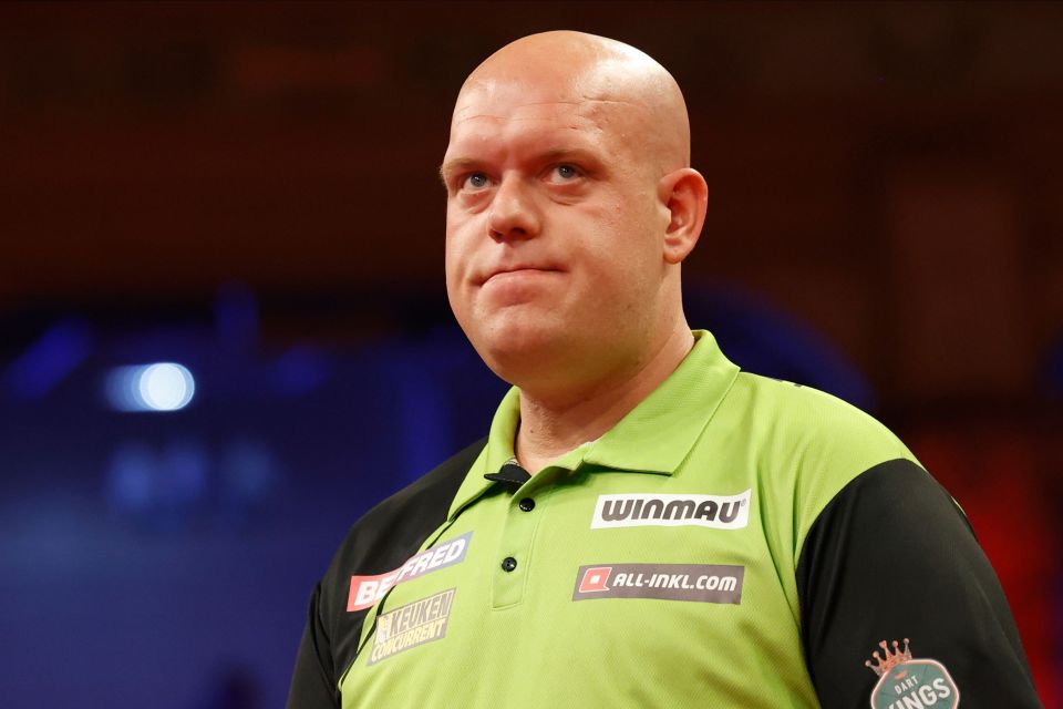 Michael van Gerwen's 'awkward' antics left a Sky Sports commentator baffled