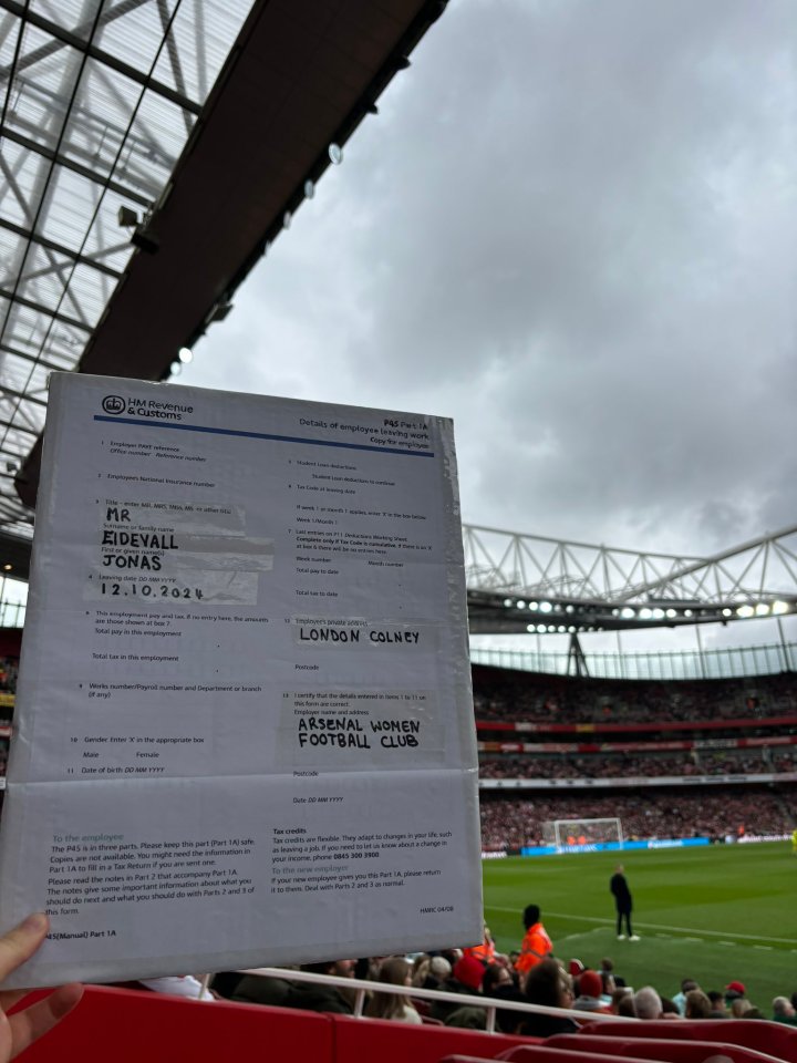 One supporter even took a giant P45 to the Emirates Stadium